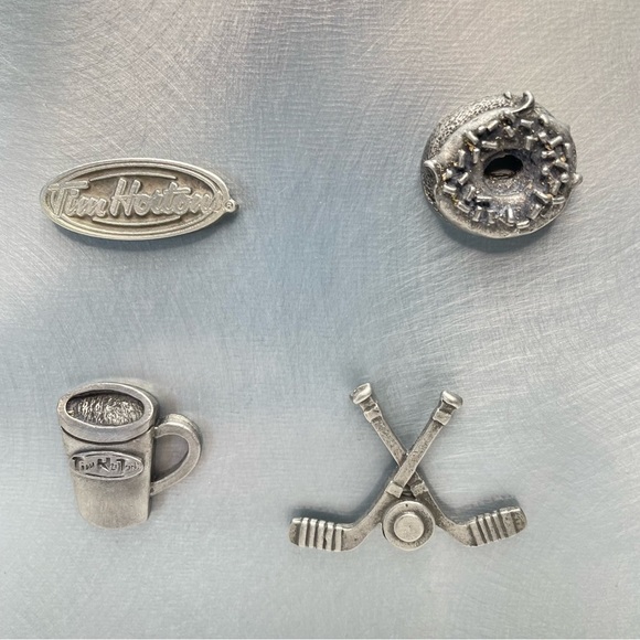 Tim Horton’s Pewter Magnets & Picture Note Board - Picture 2 of 16
